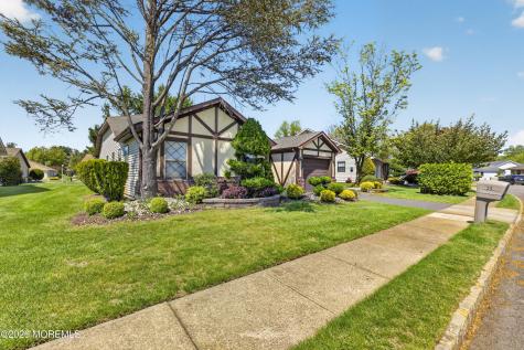 25 Hansom Lane Marlboro NJ 07746