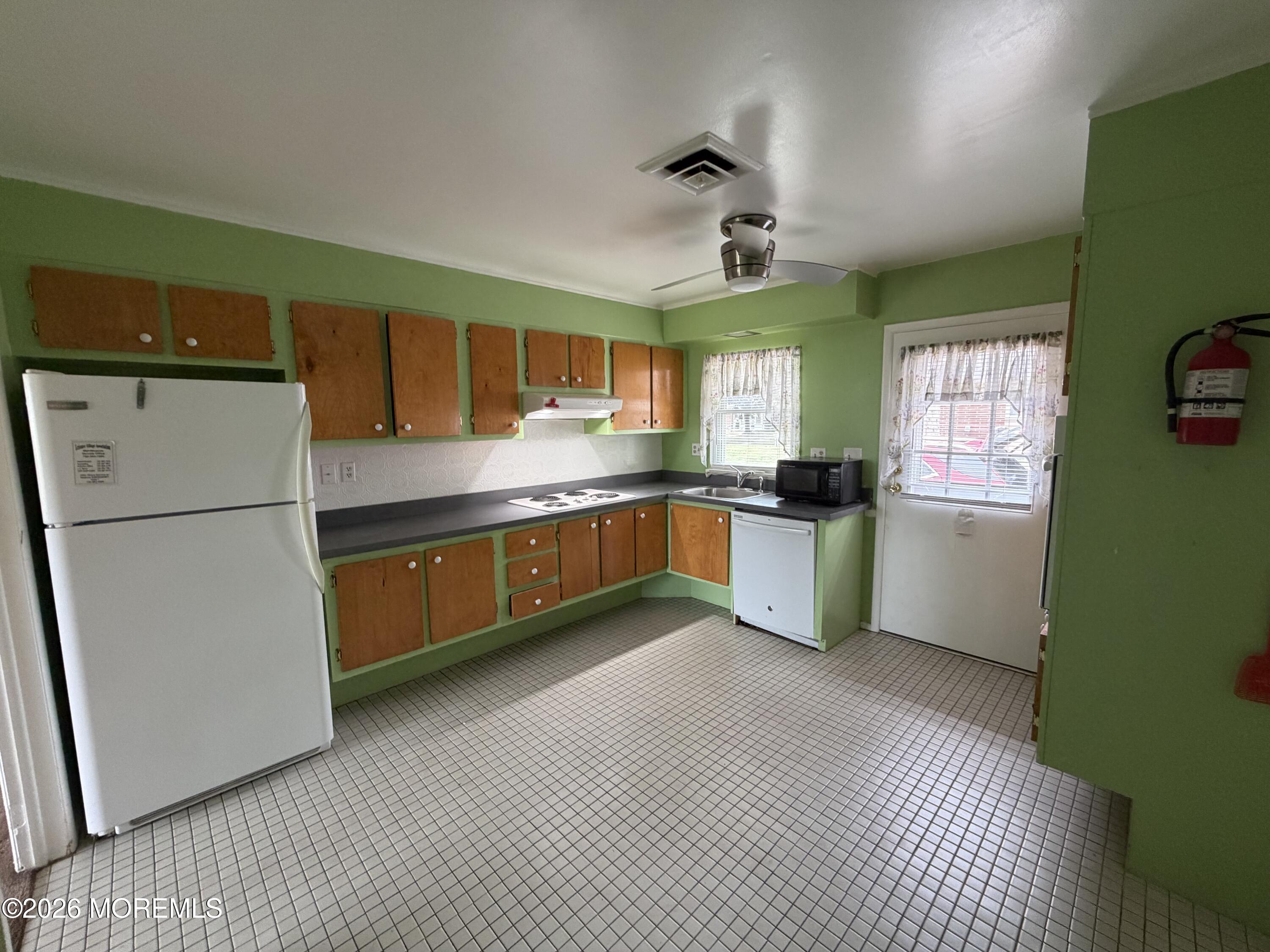 572A Sheffield Court Lakewood NJ 08701