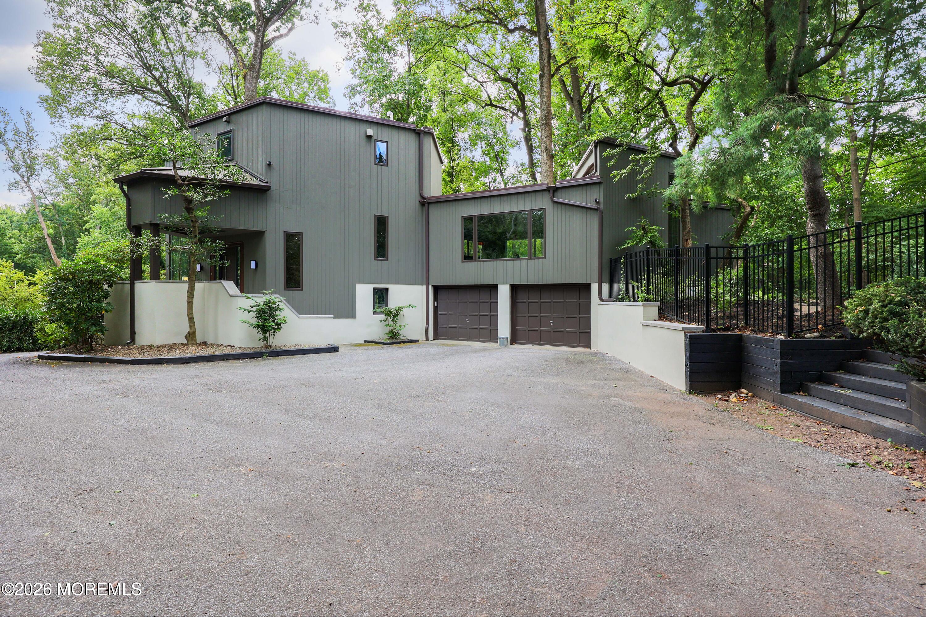 2 Fox Hunt Road Holmdel NJ 07733