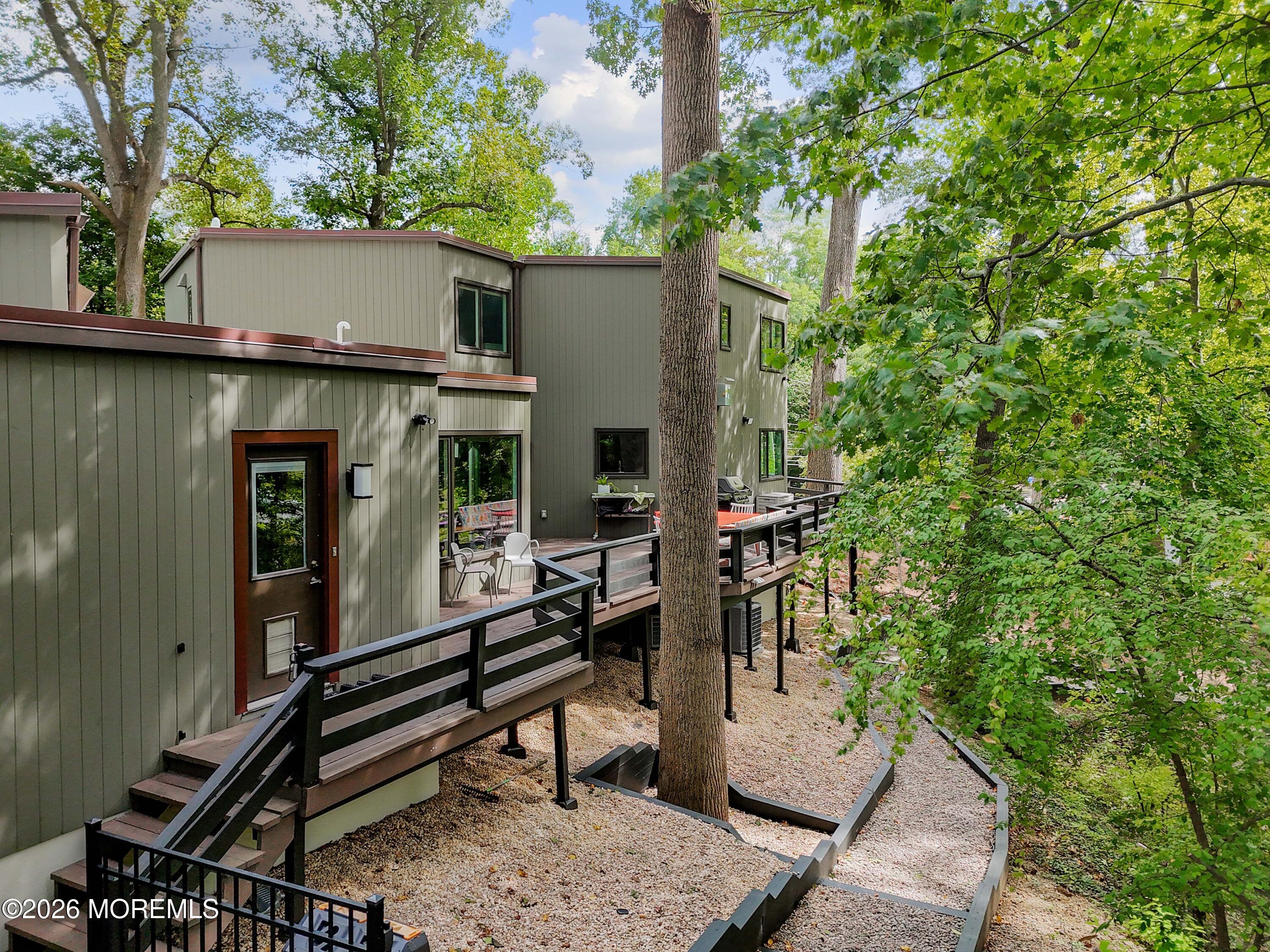 2 Fox Hunt Road Holmdel NJ 07733