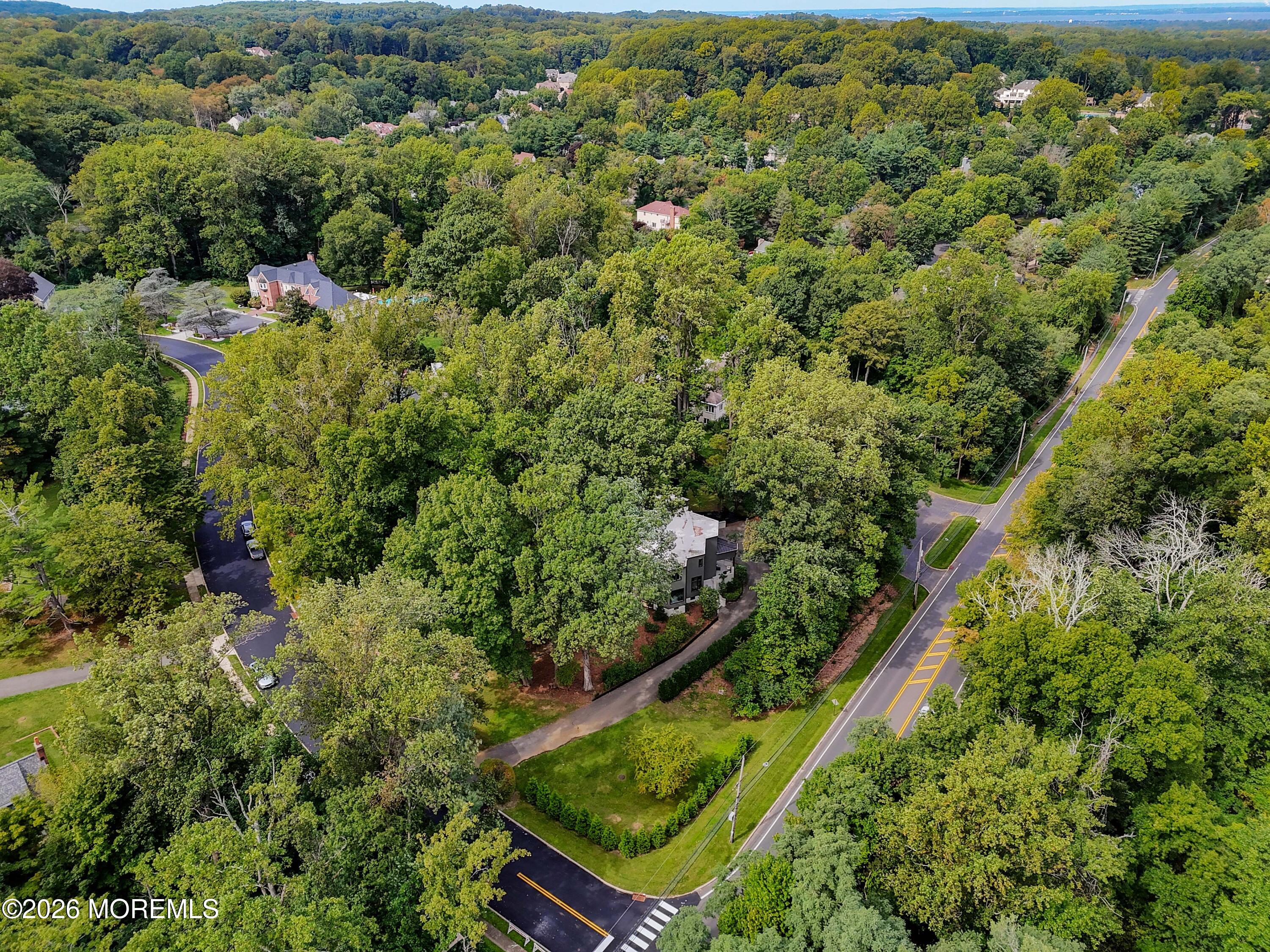 2 Fox Hunt Road Holmdel NJ 07733