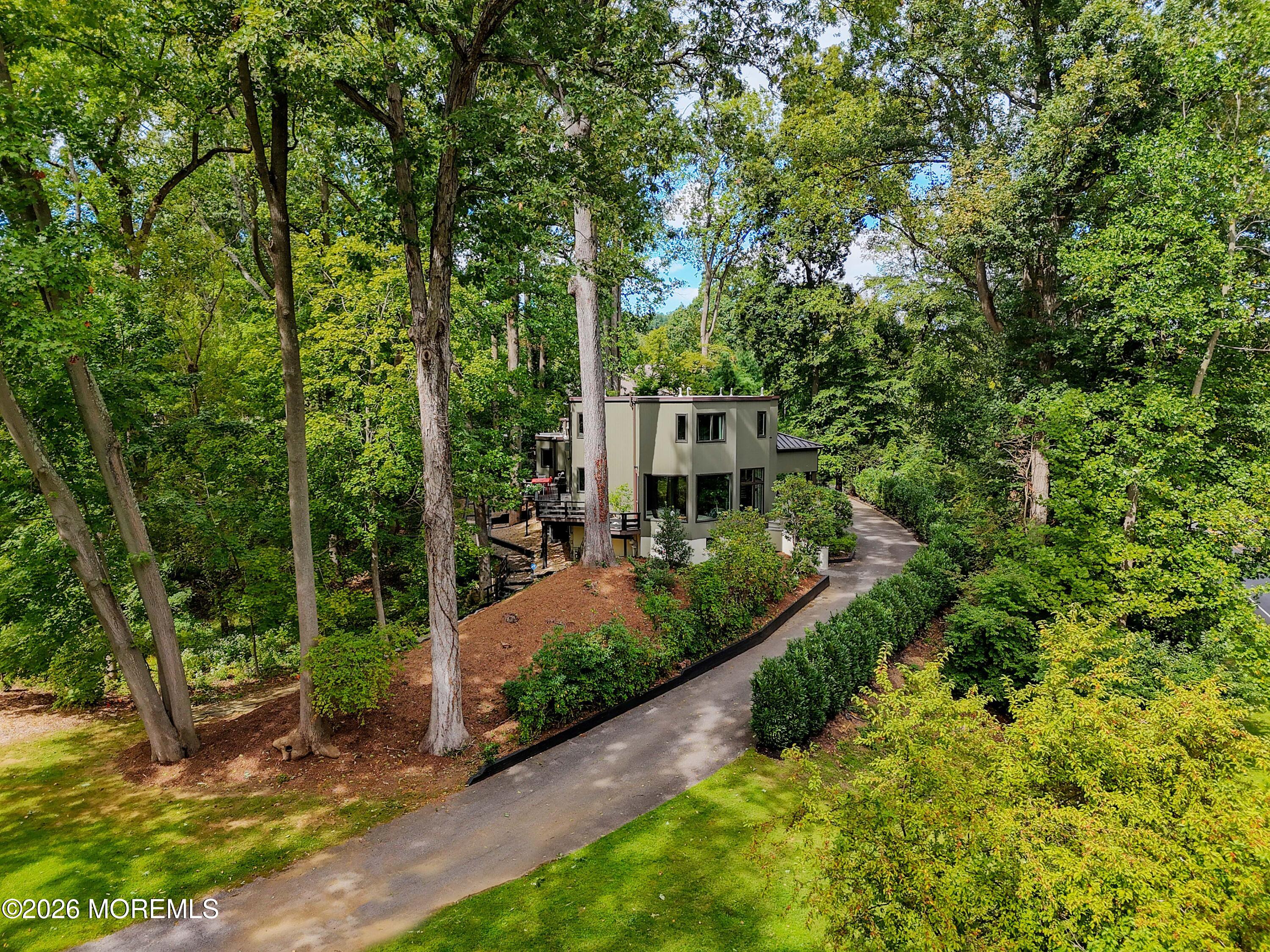 2 Fox Hunt Road Holmdel NJ 07733