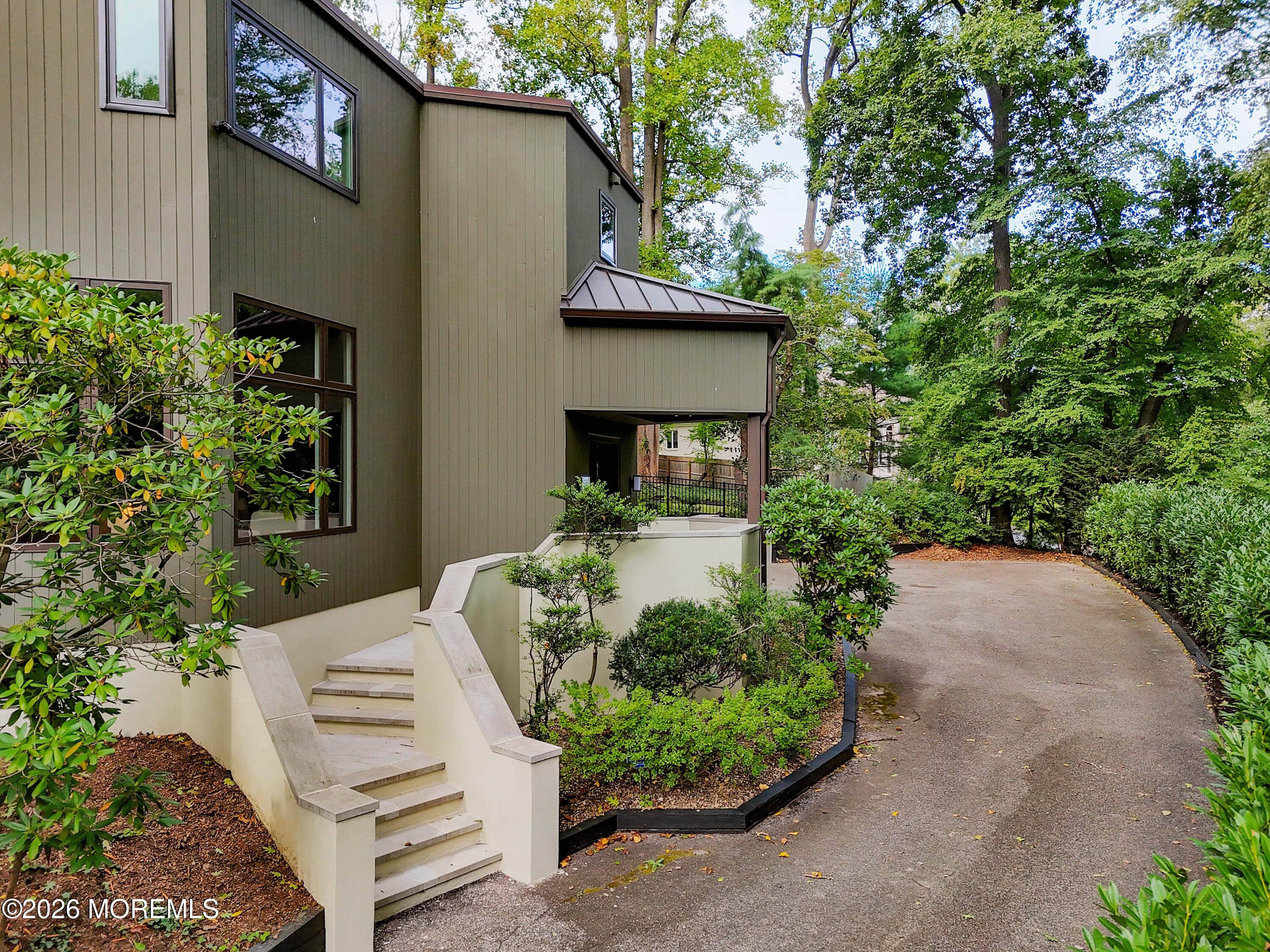2 Fox Hunt Road Holmdel NJ 07733