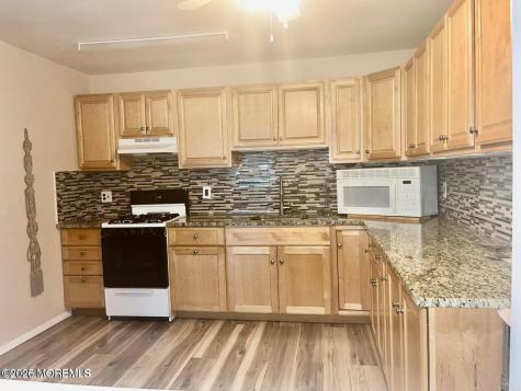 2 D Blue Jay Street Manchester NJ 08759