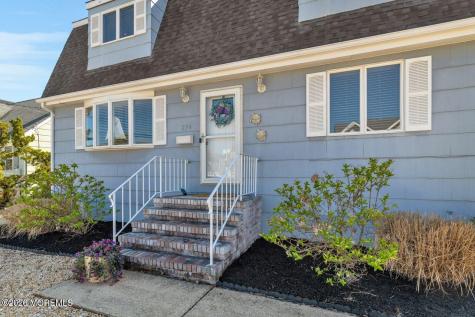 274 S 1st Street Surf City NJ 08008