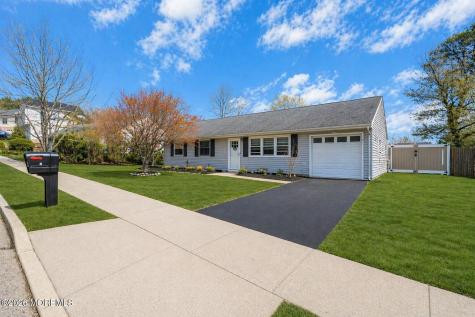 4 Revere Court Barnegat NJ 08005