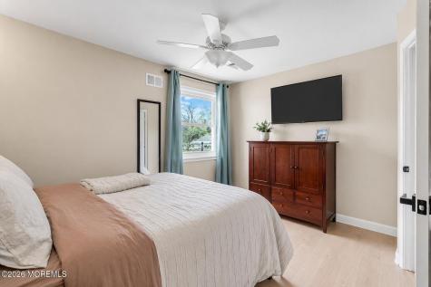 4 Revere Court Barnegat NJ 08005