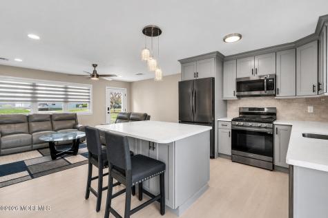 4 Revere Court Barnegat NJ 08005