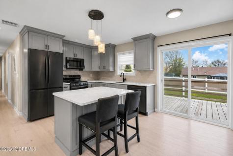 4 Revere Court Barnegat NJ 08005