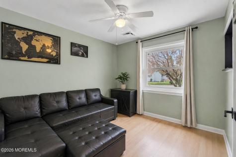 4 Revere Court Barnegat NJ 08005