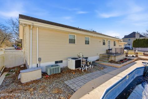603 Carol Avenue Oakhurst NJ 07755
