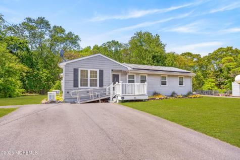 26 Dawn Cypress Lane Jackson NJ 08527