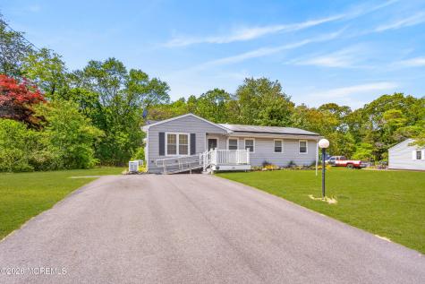 26 Dawn Cypress Lane Jackson NJ 08527