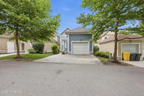 21 Goldcrest Drive Lakewood NJ 08701