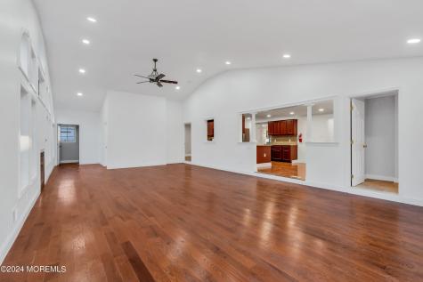 6 Afton Road Jackson NJ 08527