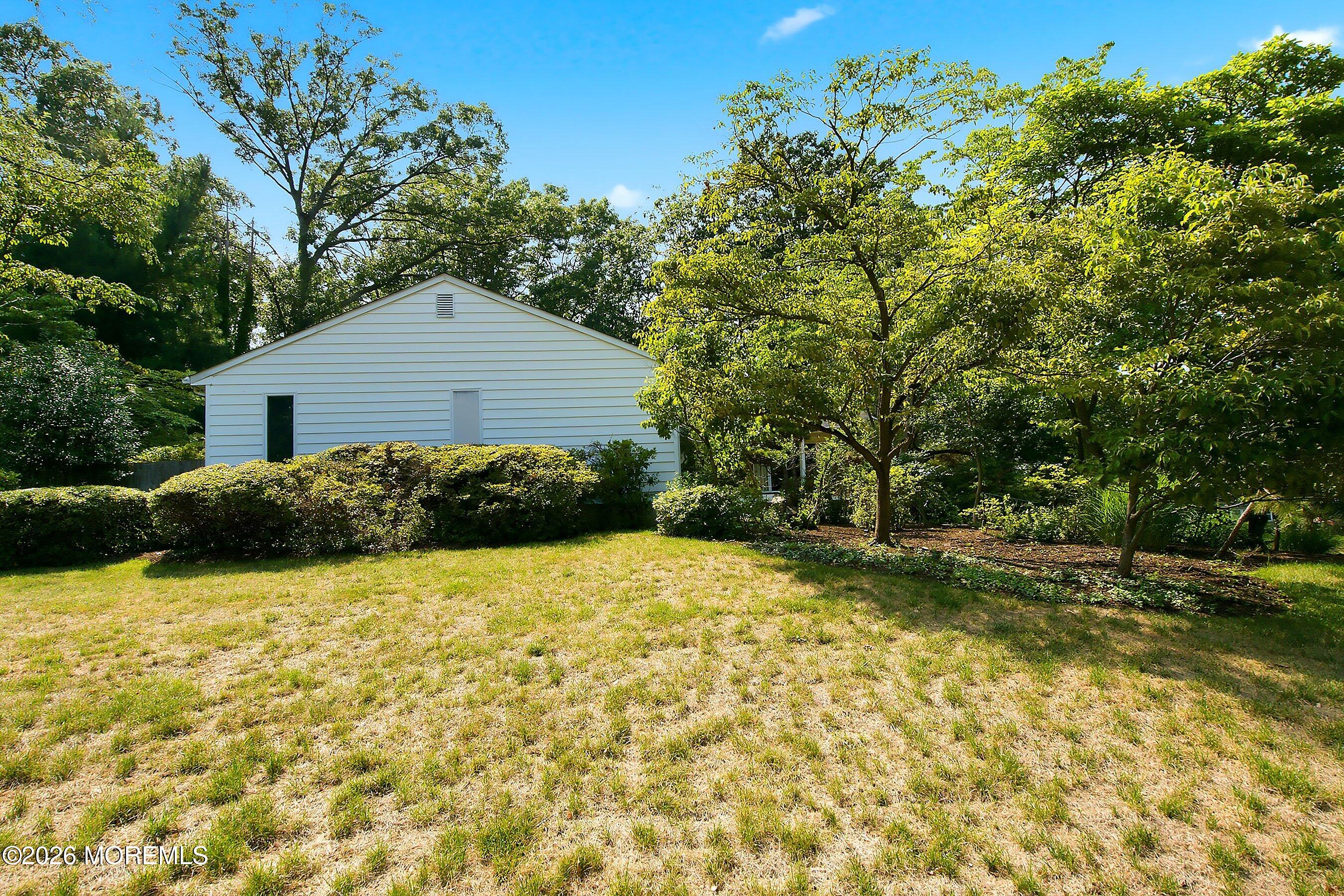 4 Bay Hill Road Leonardo NJ 07737
