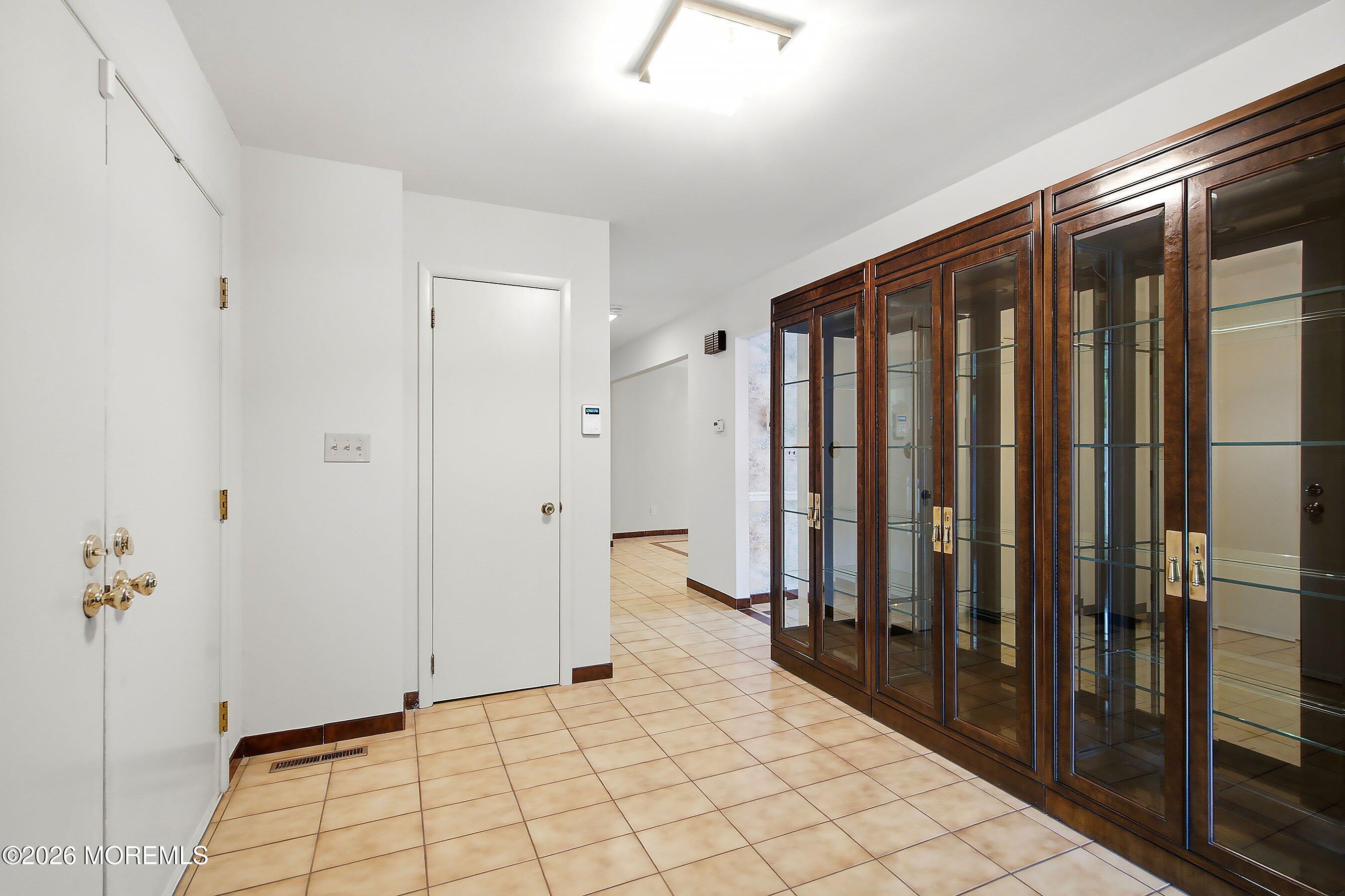 4 Bay Hill Road Leonardo NJ 07737