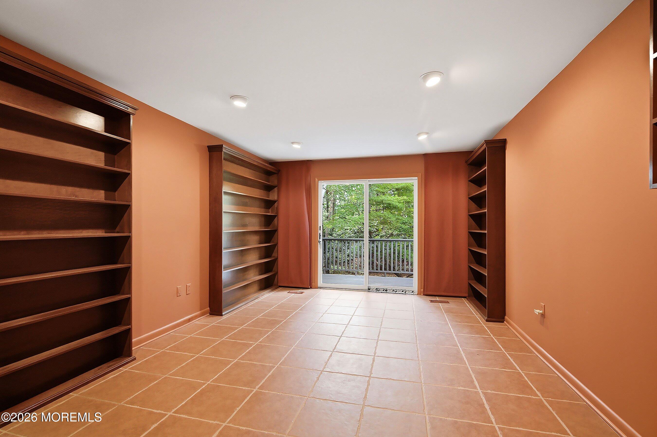 4 Bay Hill Road Leonardo NJ 07737