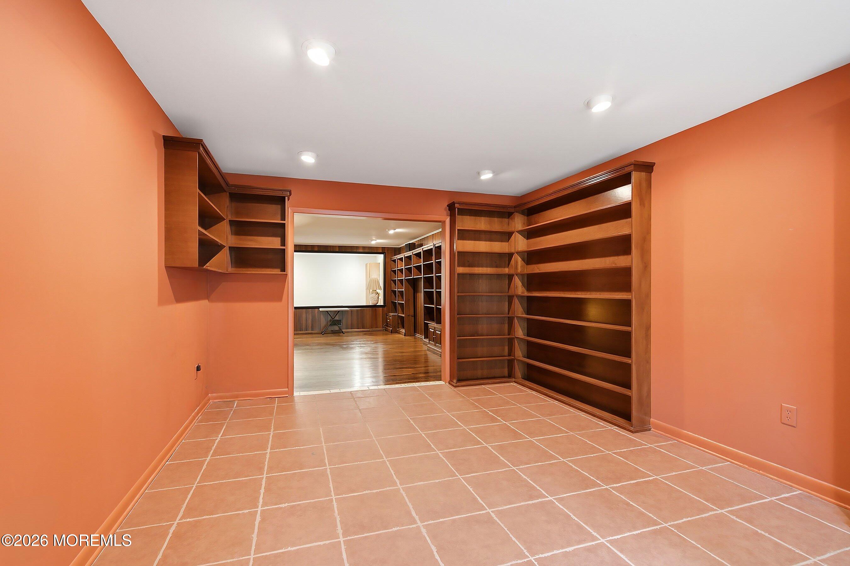 4 Bay Hill Road Leonardo NJ 07737