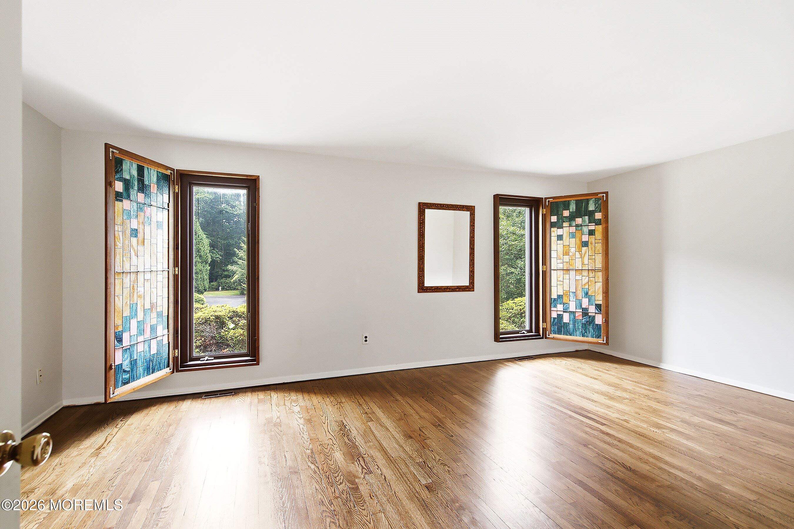 4 Bay Hill Road Leonardo NJ 07737
