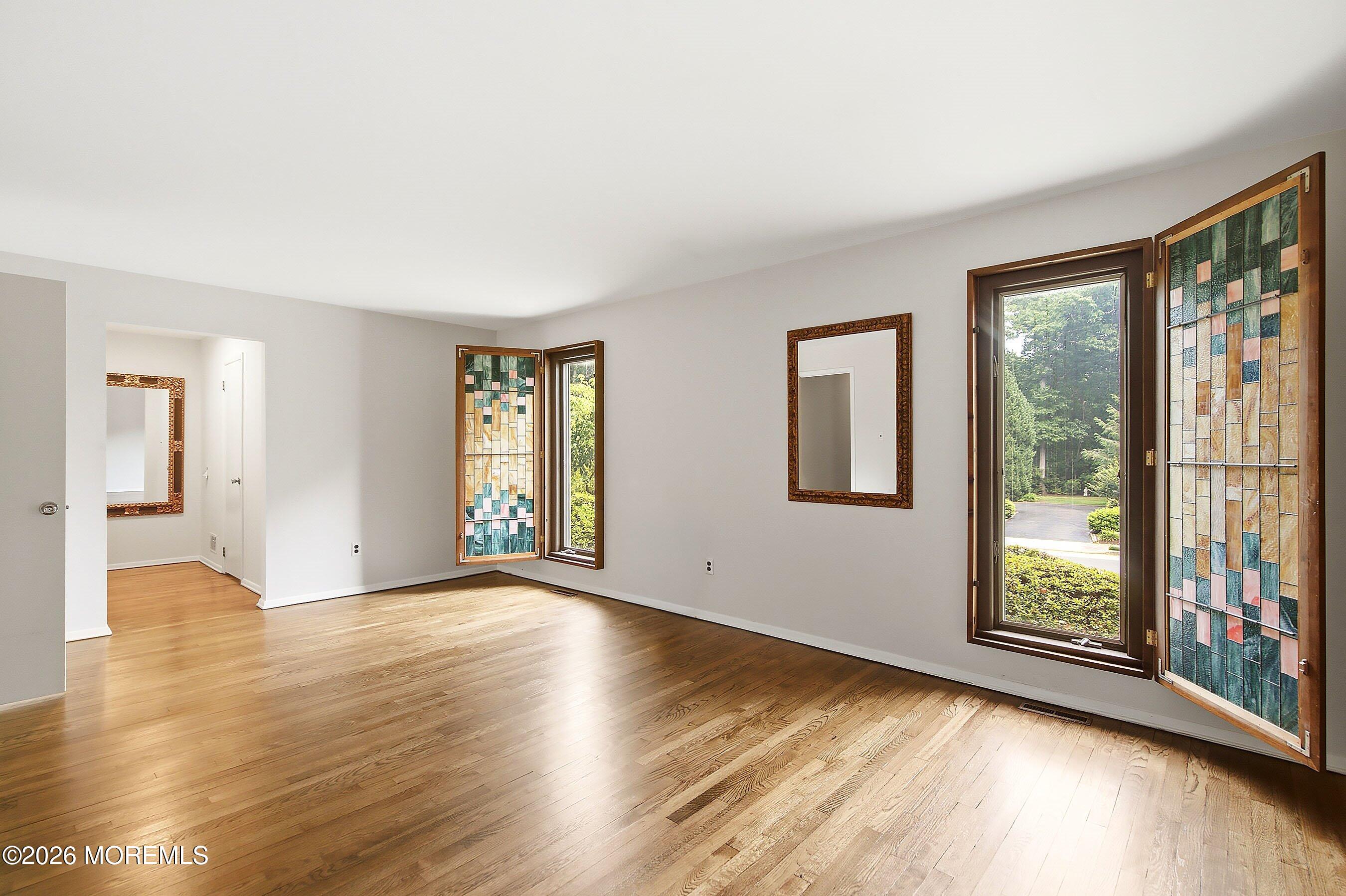 4 Bay Hill Road Leonardo NJ 07737