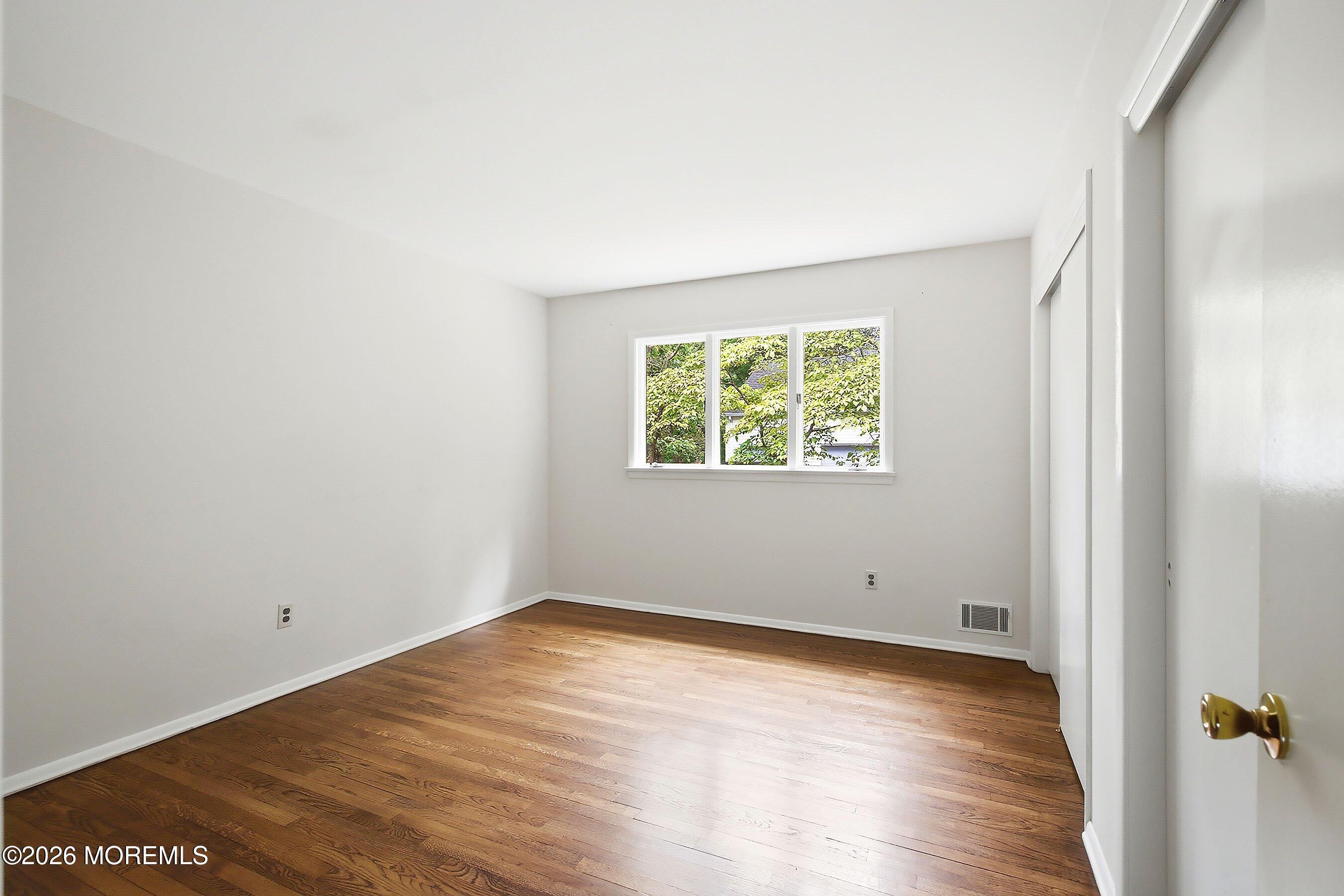 4 Bay Hill Road Leonardo NJ 07737