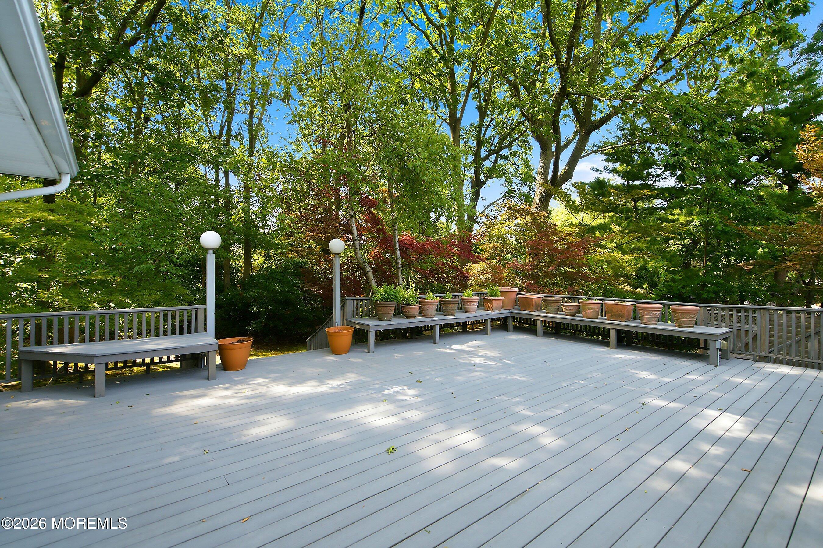 4 Bay Hill Road Leonardo NJ 07737