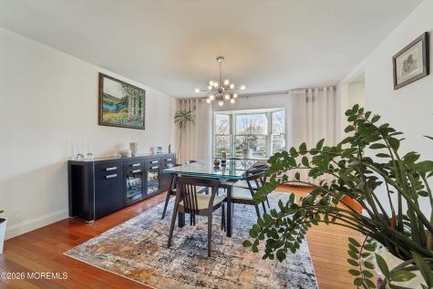 17 Riverside Lane Holmdel NJ 07733