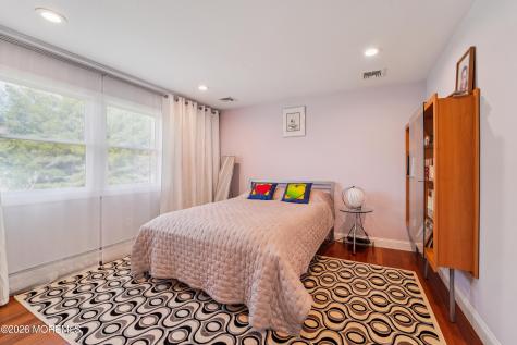17 Riverside Lane Holmdel NJ 07733
