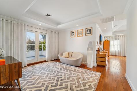 17 Riverside Lane Holmdel NJ 07733