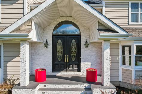 17 Riverside Lane Holmdel NJ 07733