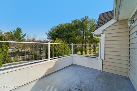 17 Riverside Lane Holmdel NJ 07733