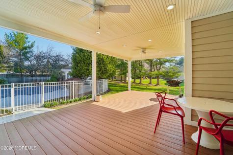 17 Riverside Lane Holmdel NJ 07733