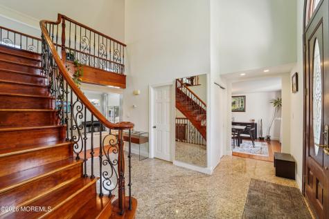 17 Riverside Lane Holmdel NJ 07733