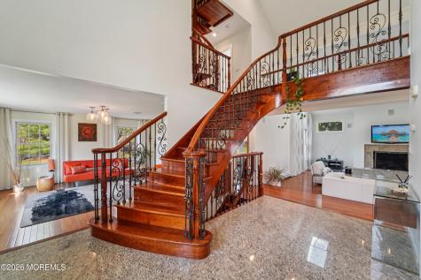 17 Riverside Lane Holmdel NJ 07733