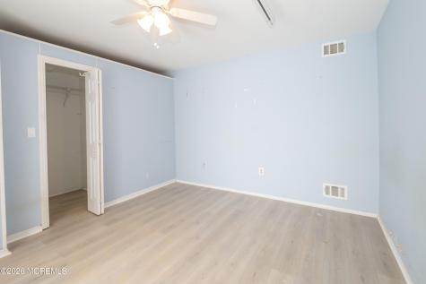 42 Buttonwood Court Lakewood NJ 08701