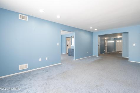 42 Buttonwood Court Lakewood NJ 08701
