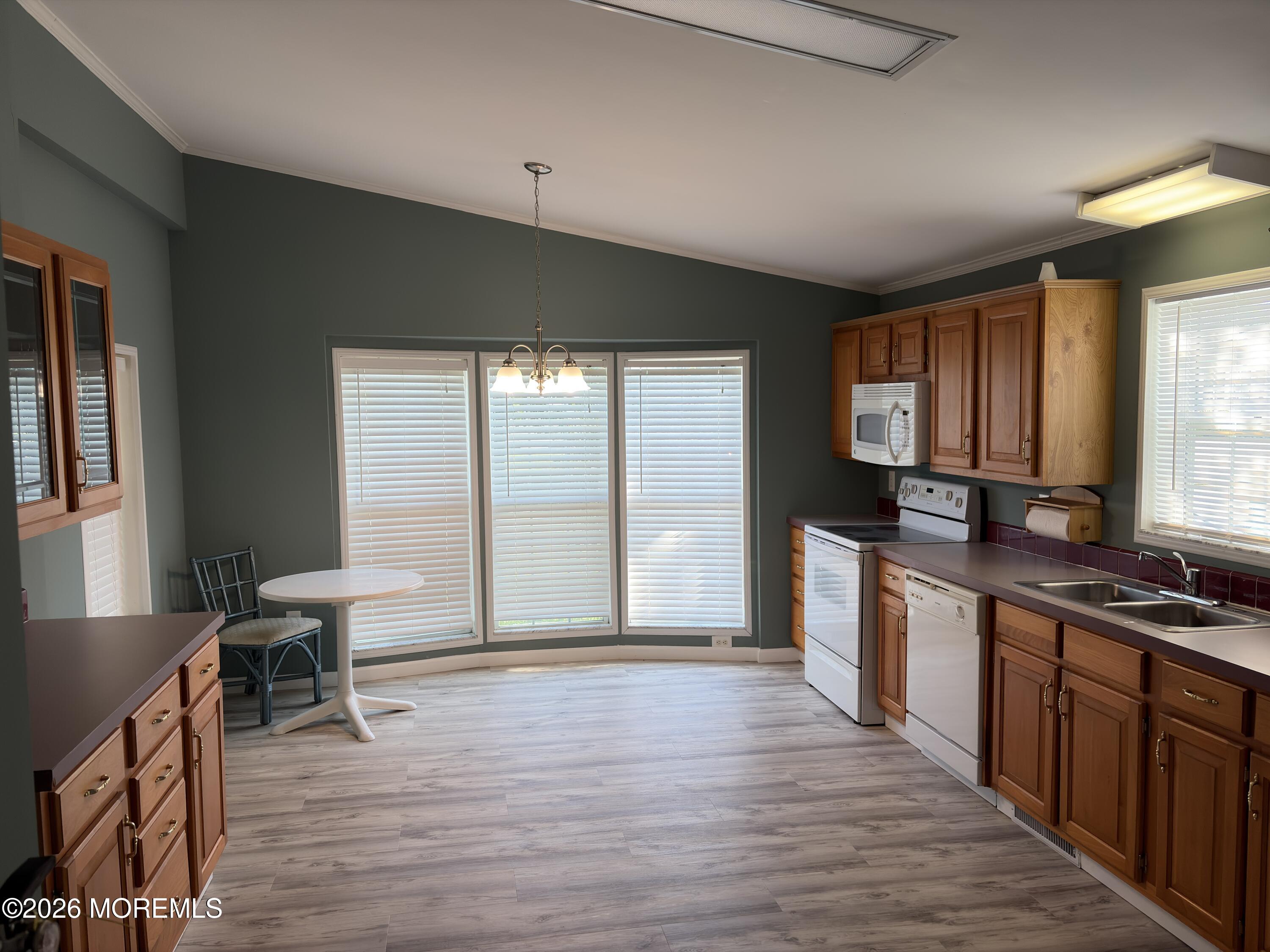 66 Perrys Lane Manahawkin NJ 08050