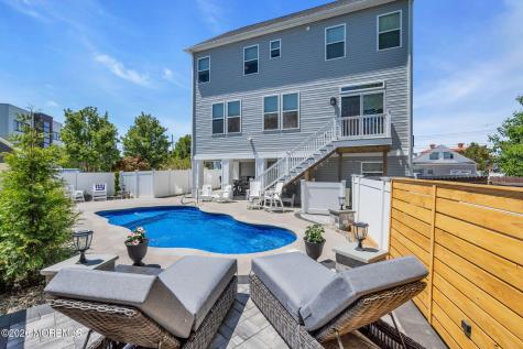13 Lagoon Drive E Toms River NJ 08753