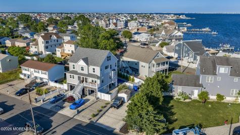 13 Lagoon Drive E Toms River NJ 08753