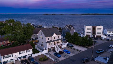13 Lagoon Drive E Toms River NJ 08753