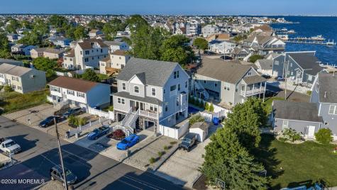 13 Lagoon Drive E Toms River NJ 08753