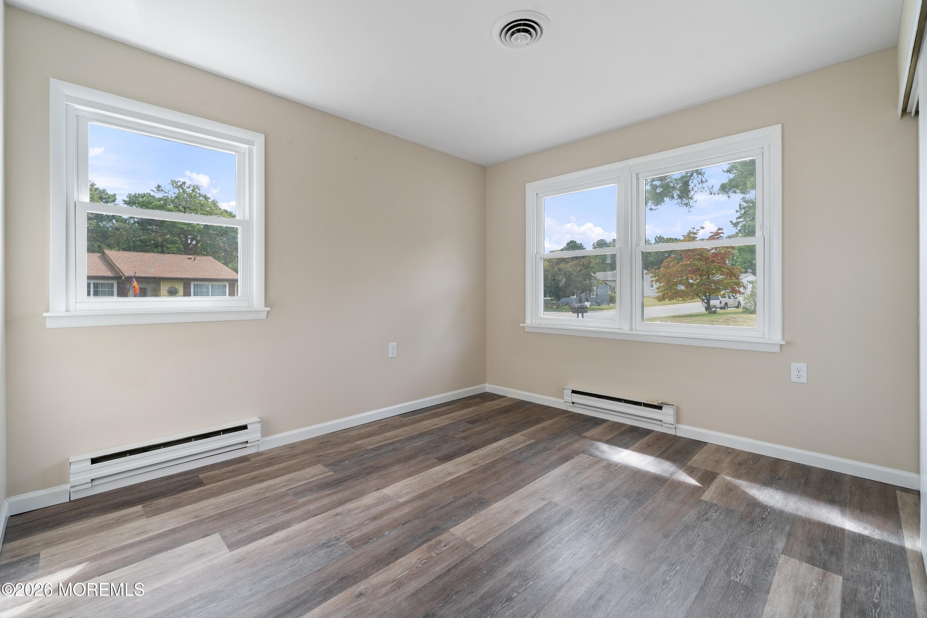 18 N Chestnut Avenue Whiting NJ 08759