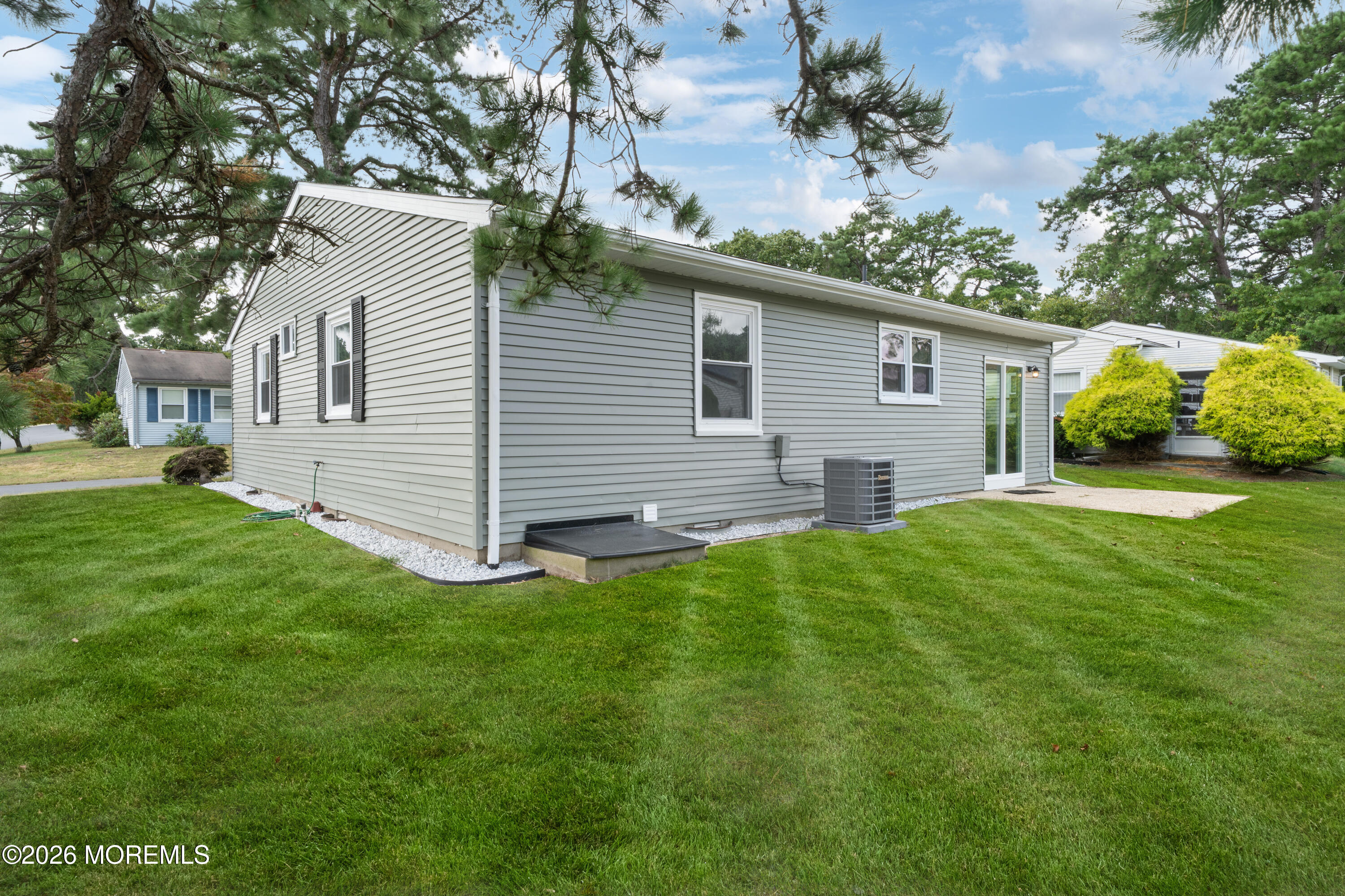 18 N Chestnut Avenue Whiting NJ 08759