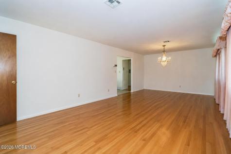 23 Capri Court Toms River NJ 08757