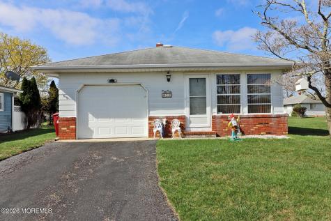 23 Capri Court Toms River NJ 08757