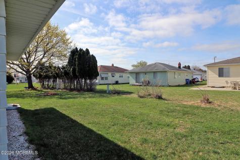 23 Capri Court Toms River NJ 08757