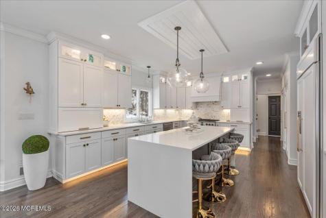 6 Tricorne Court Holmdel NJ 07733