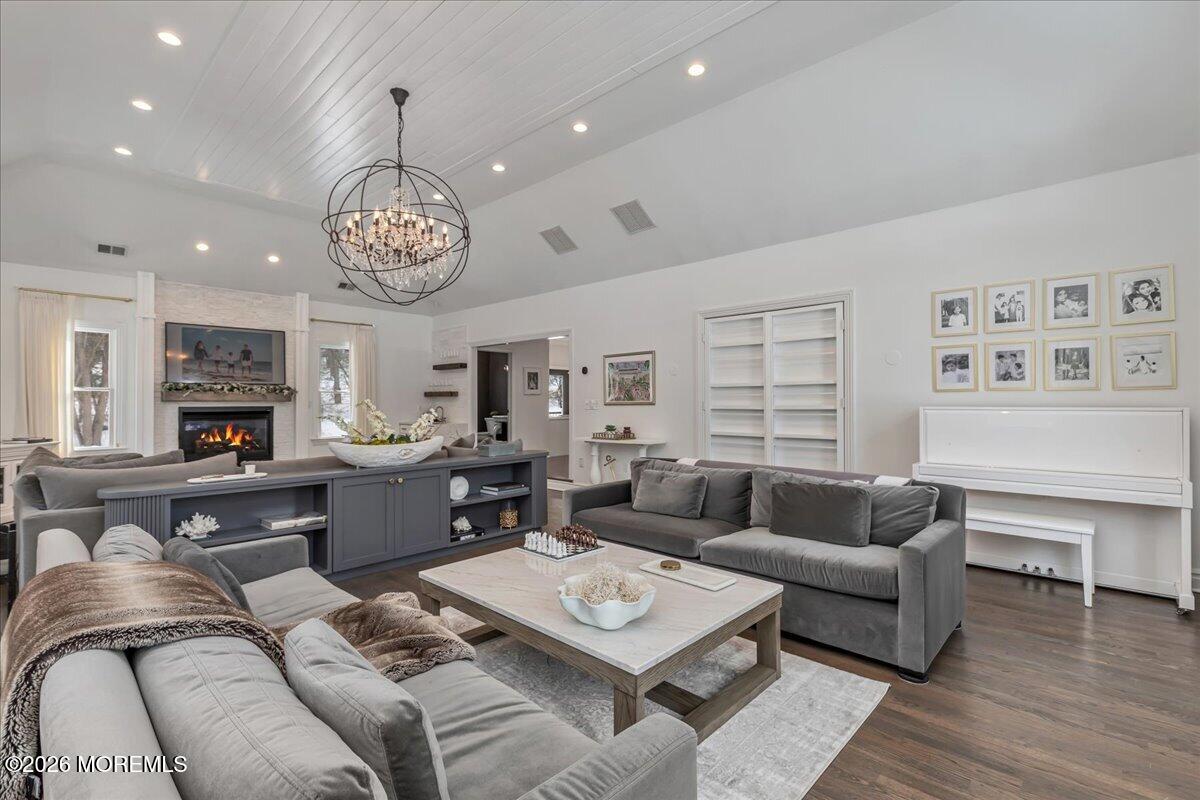 6 Tricorne Court Holmdel NJ 07733