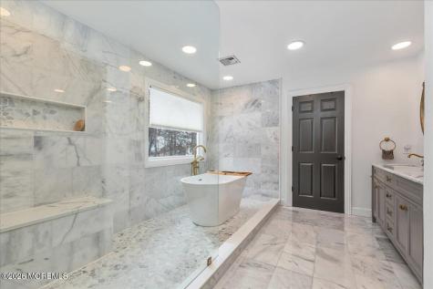 6 Tricorne Court Holmdel NJ 07733